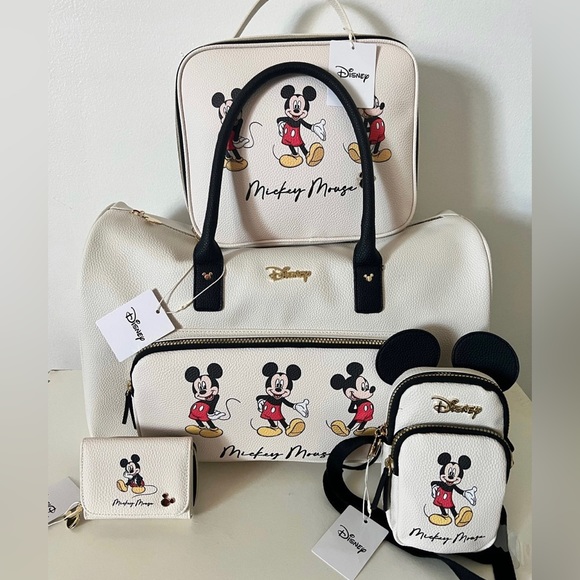 Disney Accessories - Mickey Mouse Travel Bundle